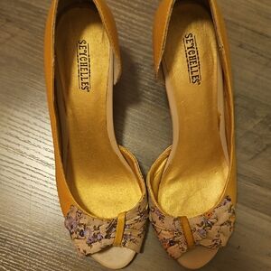 Seychelles Women's Mustard Peep-Toe Heels